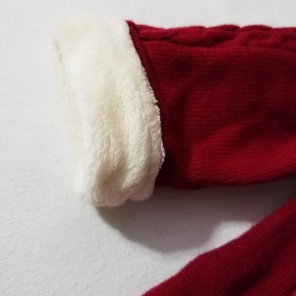 Gymboree Snow Bird 0-3 month NWT Sweater Dress Bib & Faux Fur Hat set. - Picture 3 of 5